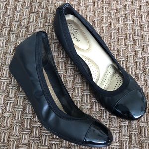 DexFlex Comfort Black Wedges